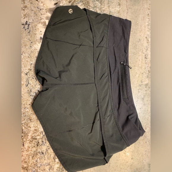 Lululemon - Picture 2 of 3